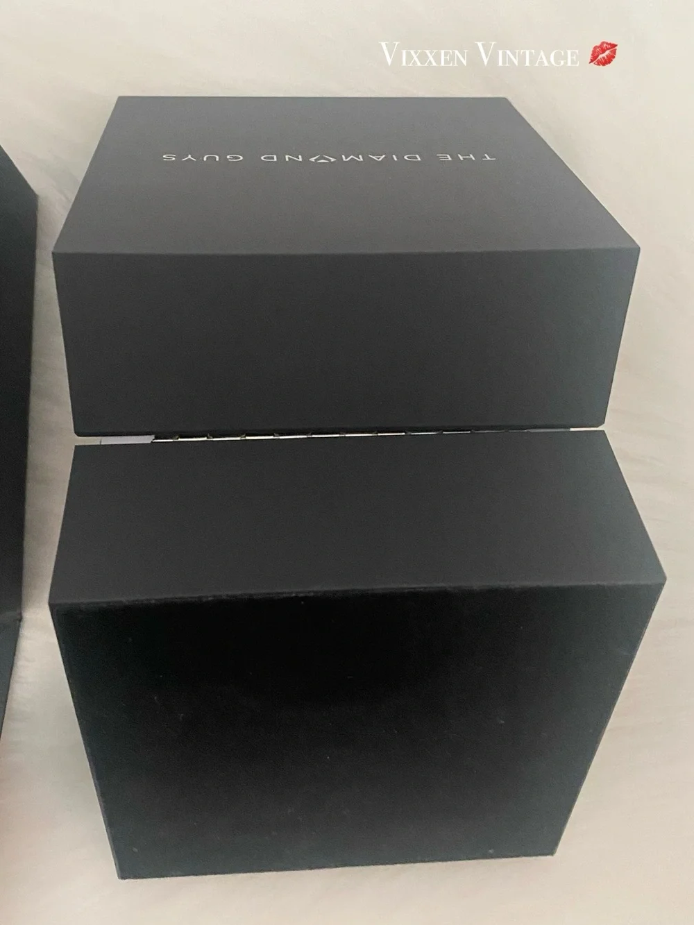 THE DIAMOND GUYS SCOTTSDALE, ARIZONA 3-PIECE GIFT BOX SET IN BLACK/SILVER